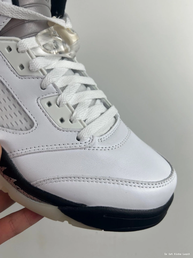 'WHITE AIR JORDAN DD0587-110 5 BLACK' RETRO 0727